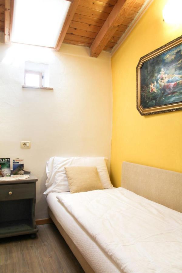 Apartment La Tartufaia-1 By Interhome
